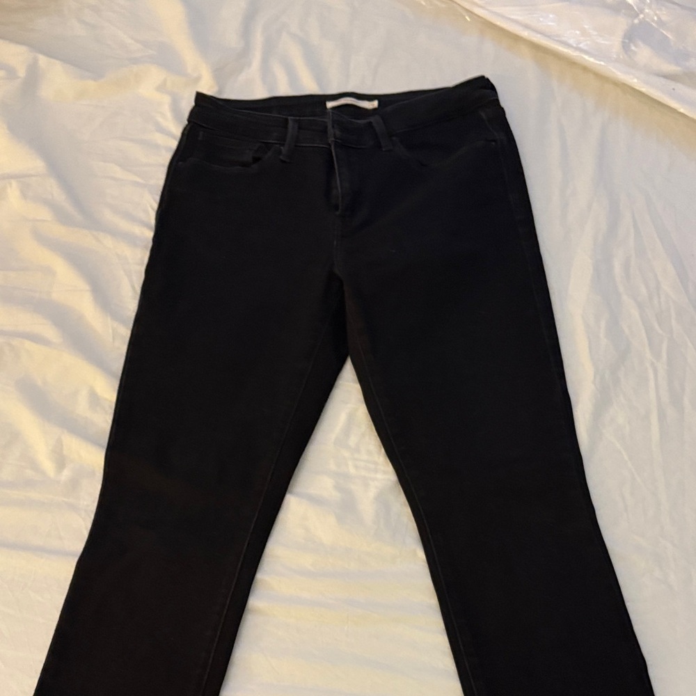 Levi's Women's black Skinny Jeans